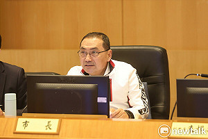 韓國瑜勸李四川選新北市長? 侯友宜:這要問萬安市長