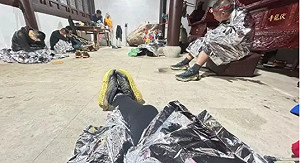 按GPS求救鈕沒人理! 淩晨遇雷暴 寧波百里越野馬拉松 49選手困山中7個多小時