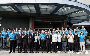 黃偉哲陪陳建仁訪視隱形冠軍璨揚企業  肯定其超額進用身障員工