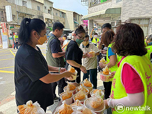 愛心餐食活動再一波  立委林俊憲偕民間力量關懷弱勢