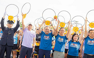  新北鐵道馬拉松開跑 侯友宜曝獎牌設計小巧思