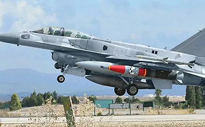 以色列投入神秘武器？俄製S-300被轟爛 打擊伊朗防空導彈的是它.....