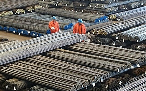 中國鋼鐵業低價傾銷全球「搬石頭砸爛自己腳」 今年前8月虧763億!