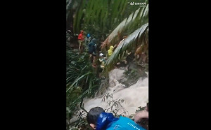 (影) 極端氣候頻發! 北京遭雷雨、大風、冰雹同時侵襲 南方洪災6萬人撤離