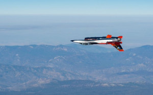 AI可以開飛機! 美空軍部長坐AI控制F-16升空 與另一架有人駕駛F16纏鬥模擬