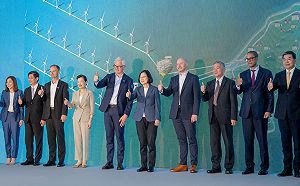 亞洲最大離岸風場完工　蔡英文：用8年讓「能源轉型」4字成實際場景