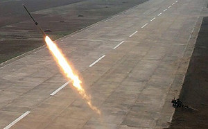 將首爾變成火海？金正恩視察240毫米口徑新型多管火箭炮彈驗收試射