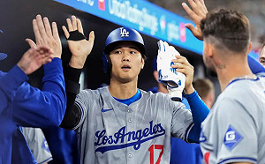 大谷無懼噓聲首局開轟！幸運球迷玩笑竟成真