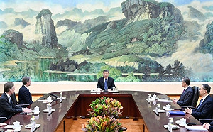 (影) 會布林肯 習近平內心OS露餡? 會前踱步顯不安 座位又是「主上下從」