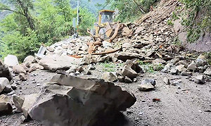 太魯閣大同大禮部落聯外道路全坍 族人生計停擺