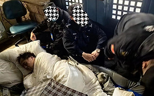 最先公布新冠病毒全基因組序列遭報復? 上海實驗室遭封 張永振睡門口抗議