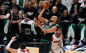 (影)Derrick White砍38分！塞爾提克退熱火聽牌