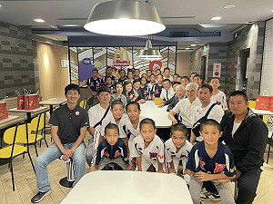 林佳龍再與三星少棒隊會面 支持基層棒球環境改善