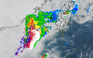 防強降雨！超長「線狀對流」發展中 專家：閃電訊號每分鐘達600次