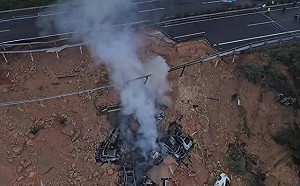 廣東省梅龍高速公路驚傳塌陷 造成19死30傷