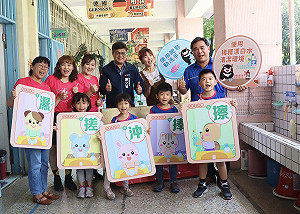 高雄市落實校園防疫    謝文斌入校宣導預防腸病毒、登革熱