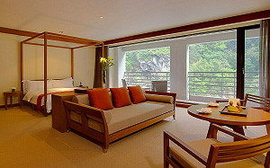 康芮颱風逼近！五月天花蓮演唱會延期  觀光署：加碼住宿補助也順延