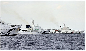 中日8艦東海對峙2天! 日訪釣魚台船隊遭驅趕 中艦拿掉砲衣場面緊張