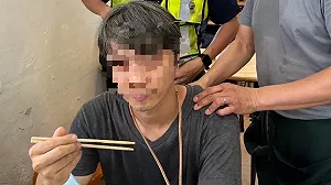 台中男吃飯「拿筷子發呆」!病因曝光了