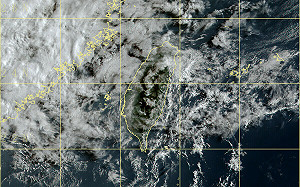 西晴東雨屏東爆熱 下午起桃園以南刮強風預告變天