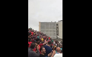 (影) 伊朗跟你想得不一樣！ 球迷反對升巴勒斯坦國旗 高喊 : 「塞進你X裡」