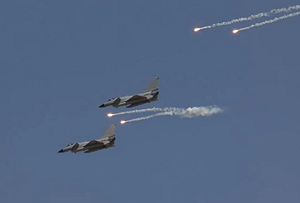 中、澳軍機黃海衝突! 澳直升機險遭殲-10照明彈擊中 要求中國給解釋