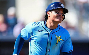 (影)張育成傷癒歸隊就開砲　本季首轟出爐