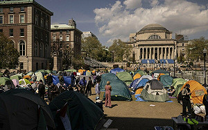 洛城警方強制清場 UCLA挺巴示威暫落幕