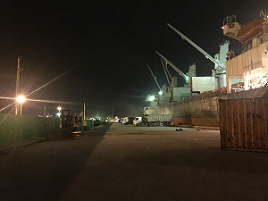 水泥熟料造空汙  台中碼頭漫天大霧