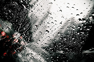 各地白天高溫炎熱 午後雷陣雨趨緩