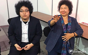 英雄聯盟洲際賽》陳菊親蒞 哪個是真花媽？