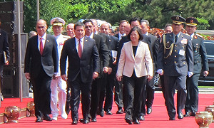 蔡英文：即日起給巴拉圭護照免簽待遇