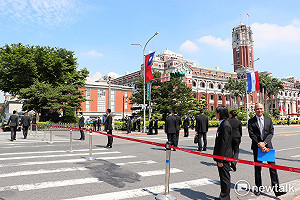 總統府前軍禮歡迎卡提斯   維安升高到反恐層級