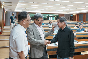 高科大前校長吳建國出書 《最後的交火》記錄國共諜報戰真實事件