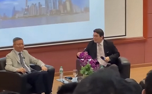 (影) 跟青年講「愛國」卻有瑞士國籍! 被酸問如何辦證 「中共國師」張維為尷尬了......