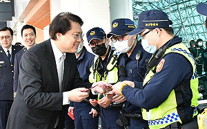 林右昌任內最後部務會報 細數打詐、掃黑、挺警消成果