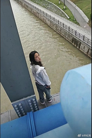 她看了這世界最後一眼! 爺爺摔傷、沒錢吃飯、爸媽不理 鎮江15歲女孩輕生