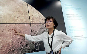 福衛八號拚明年10月升空 試拍月球影像首曝光