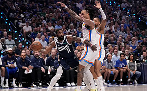 Irving關鍵拋投殺死比賽！獨行俠險退雷霆