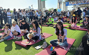 韓國發呆大賽10周年 速滑選手郭潤起奪第3