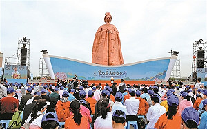 藍委疑唱和中國過中華文化母親節 矢板明夫揭恐龍家長