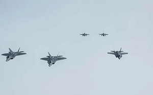 300架F-35將集結亞太! 美專家：盼突破圍堵 中國猛產這兩款五代戰機....