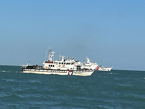 (影)本月第5次!中國5海警船闖金門水域 海巡署6艇監控驅離
