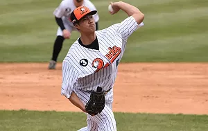 陳偉殷5局飆6K丟4分 拿下本季第2勝