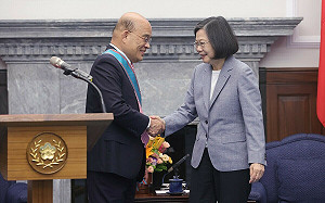 蔡英文卸任前授勳蘇貞昌 憶共同打拚「為下一代打下驕傲前行的根基」