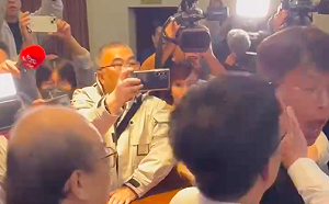 「排昌掌」後認錯 郭國文：該對黃國昌摸頭說「好乖」 