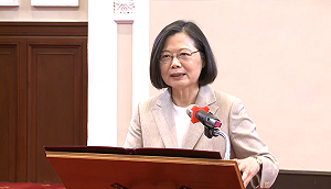 卸任前在府內最後談話 蔡英文自嘲:以後講話不用讀稿機了
