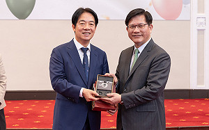 賴清德肯定林佳龍表現傑出　期許外交工作成功