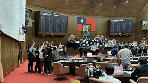 民眾黨在藍綠惡鬥下消失? 王定宇:龜縮角落附和國民黨
