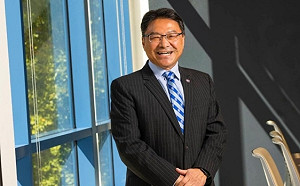 處理挺巴示威惹議 美州立大學台裔校長李明東請退